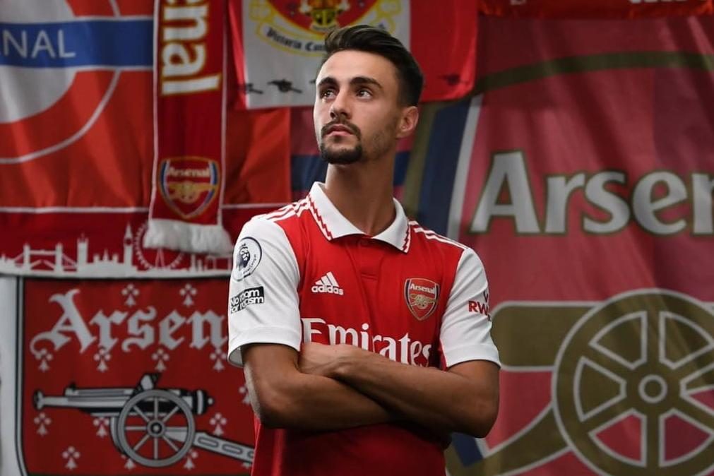 Fábio Vieira: jogador português surpreende adeptos do Arsenal a cantar Rebeca