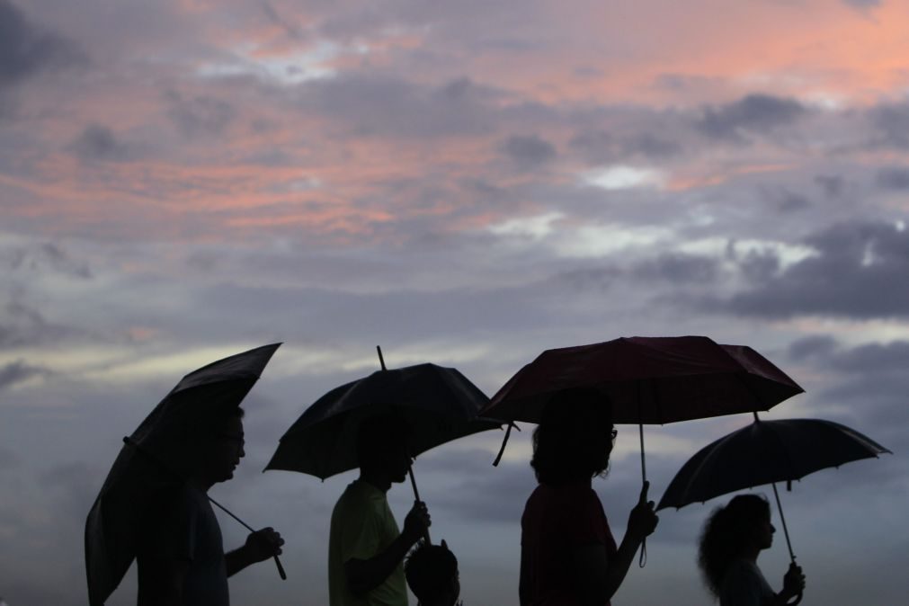 Prepare-se: Aguaceiros, trovoadas e vento obrigam a alerta amarelo!
