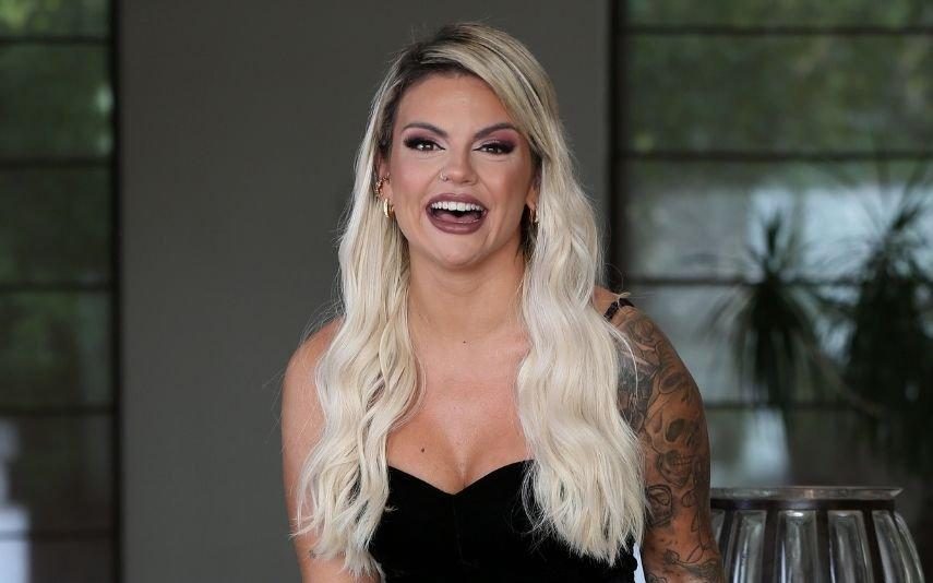 Fanny Rodrigues Brincadeira entre avó e filho corre