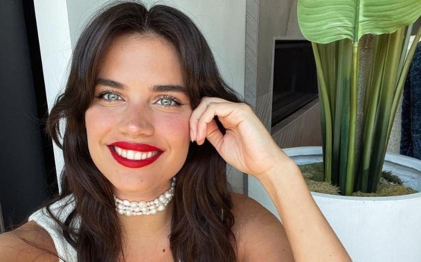 Sara Sampaio Revela 'crush' secreta por ator recém solteiro