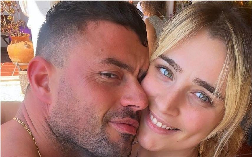 Carolina Pinto Elogiada após mostra-se a amamentar na praia: