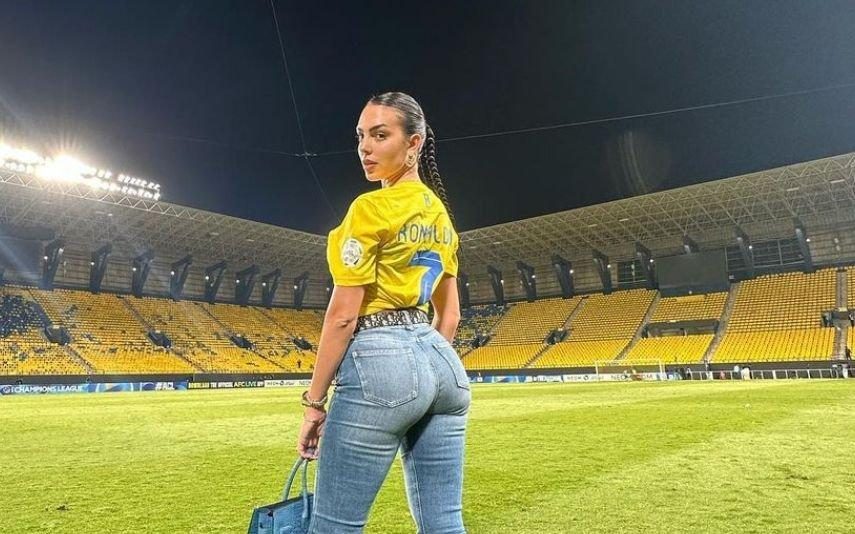 Georgina Rodriguez Faz furor com penteado igual ao das filhas no estádio