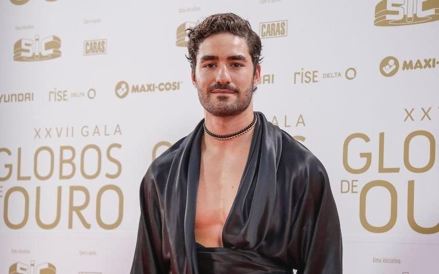 José Condessa Farto de rótulos: