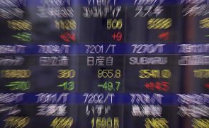 Bolsa de Tóquio fecha a perder 0,48%