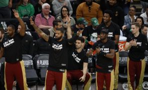 Cavaliers são a quarta equipa a arrancar uma temporada da NBA com 15 triunfos