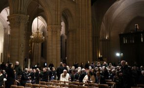 Catedral de Notre-Dame reabre portas para mais de 40 chefes de Estado e Governo