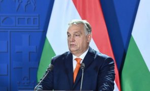 Orbán diz que Zelensky recusou cessar-fogo natalício, mas Kiev nega