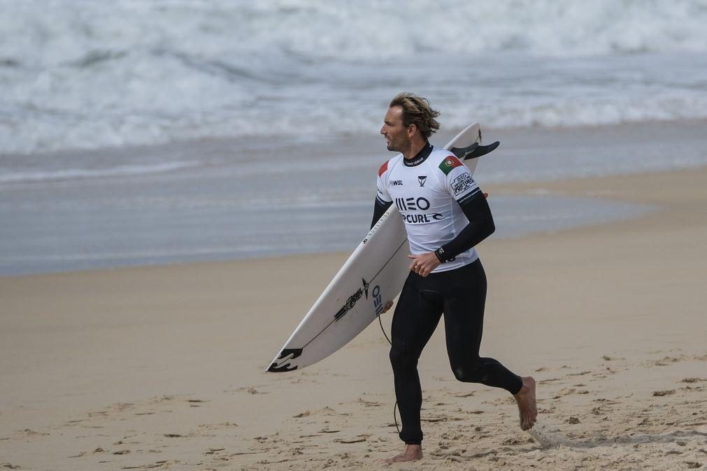 Surfista Frederico Morais operado após acidente na água