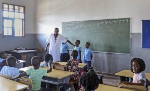 Moçambique investiu 1.249 ME na educação em 2023 e contratou mais de 5.000 professores