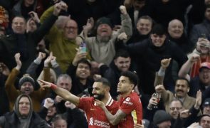 Futebolista egípcio Salah embala Liverpool para goleada ao Tottenham