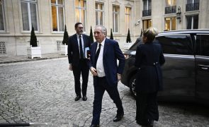 Dois ex-PM no novo executivo de Bayrou