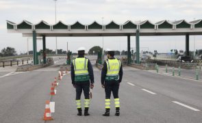 Quinze mortos em 2.622 acidentes desde o início da operação Natal e Ano Novo da GNR