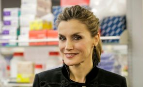 Letizia - Os três truques que a tornam rainha da moda… até no inverno!