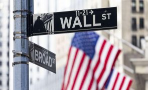 Wall Street negoceia em alta no início da sessão