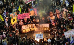 Milhares de manifestantes apelam a acordo para libertação de reféns israelitas