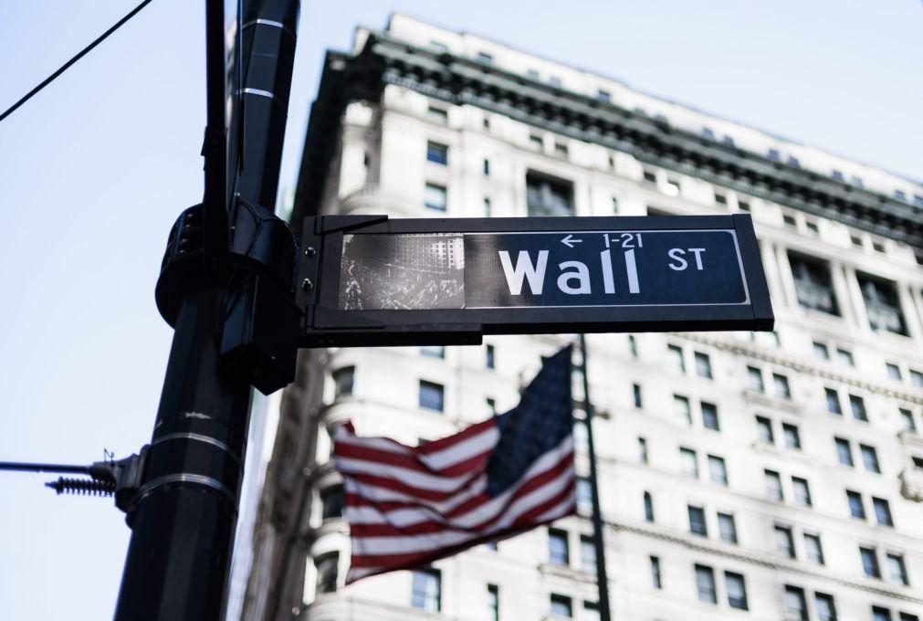 Wall Street sobe com impulso das tecnológicas