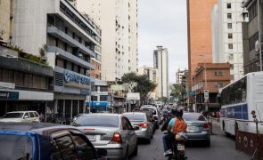 Embaixada de Portugal em Caracas divulga telefones de emergência na Venezuela