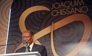 Ex-PR Chissano reconhece que há 