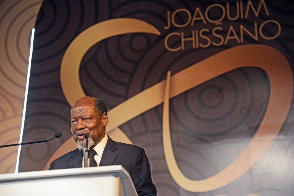 Ex-PR Chissano reconhece que há 