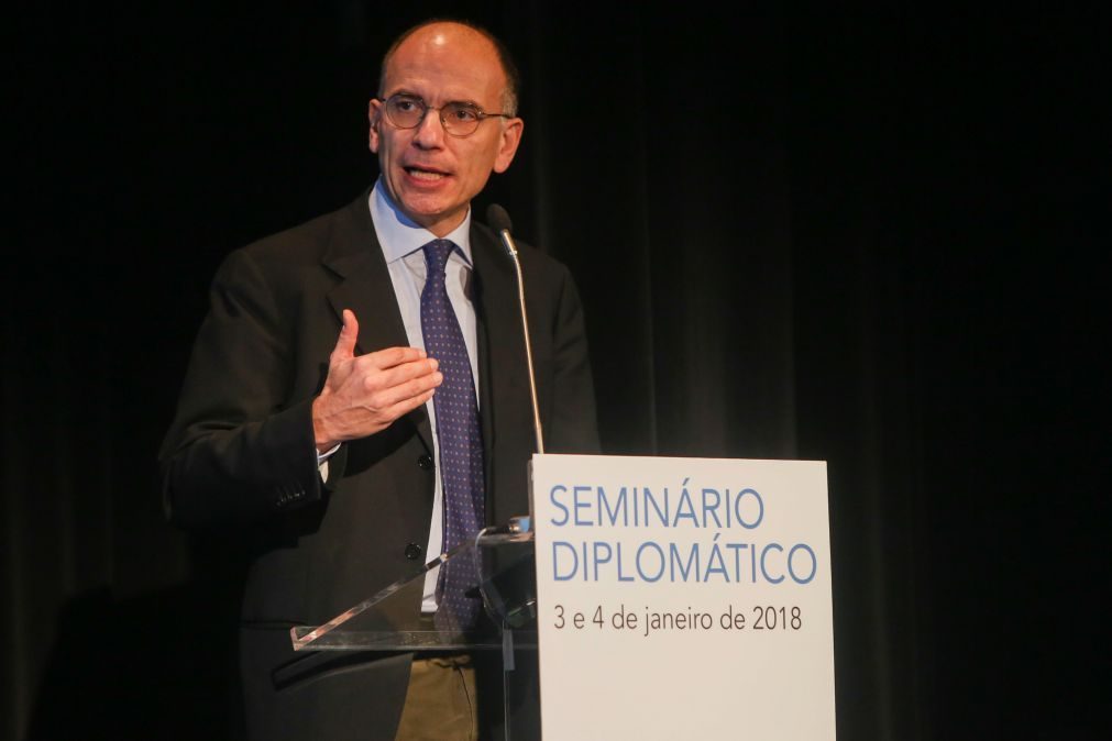 Antigo primeiro-ministro italiano alerta que 2018 não pode ser «ano perdido» na Europa