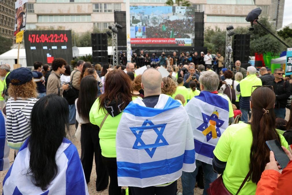 Família de crianças reféns do Hamas angustiada por não as ver libertadas