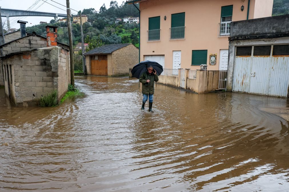 Registadas mais de 400 ocorrências devido ao mau tempo até às 16:00 de hoje em Portugal continental