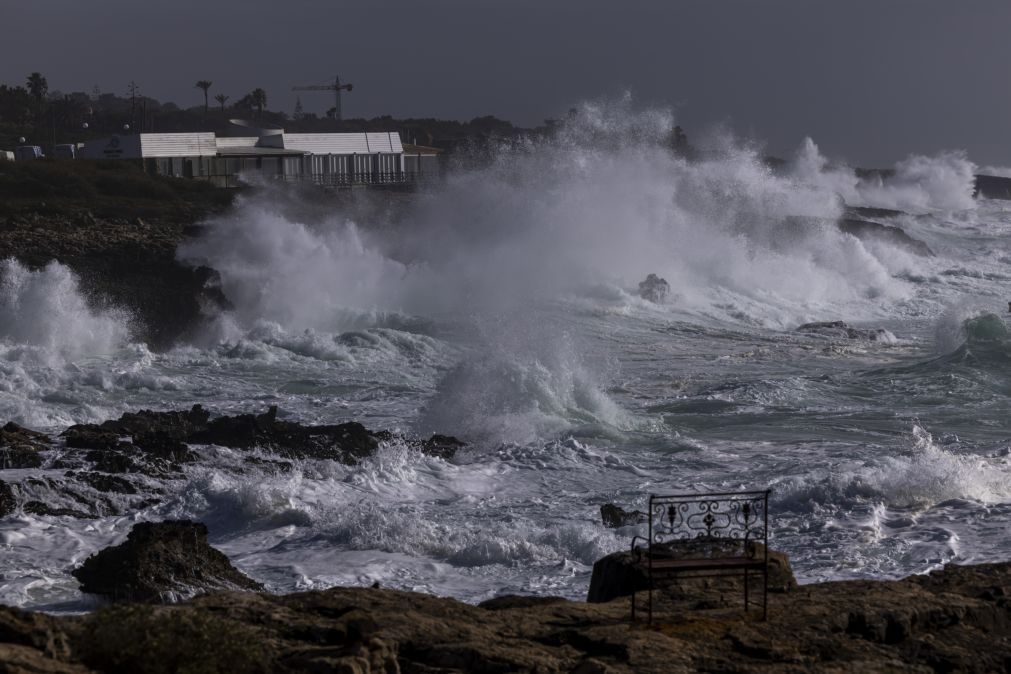 Autoridade Marítima alerta para agravamento do estado do mar a partir da meia-noite