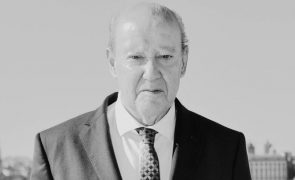 Pinto Da Costa EX-PRESIDENTE DO FC PORTO MORREU AOS 87 ANOS