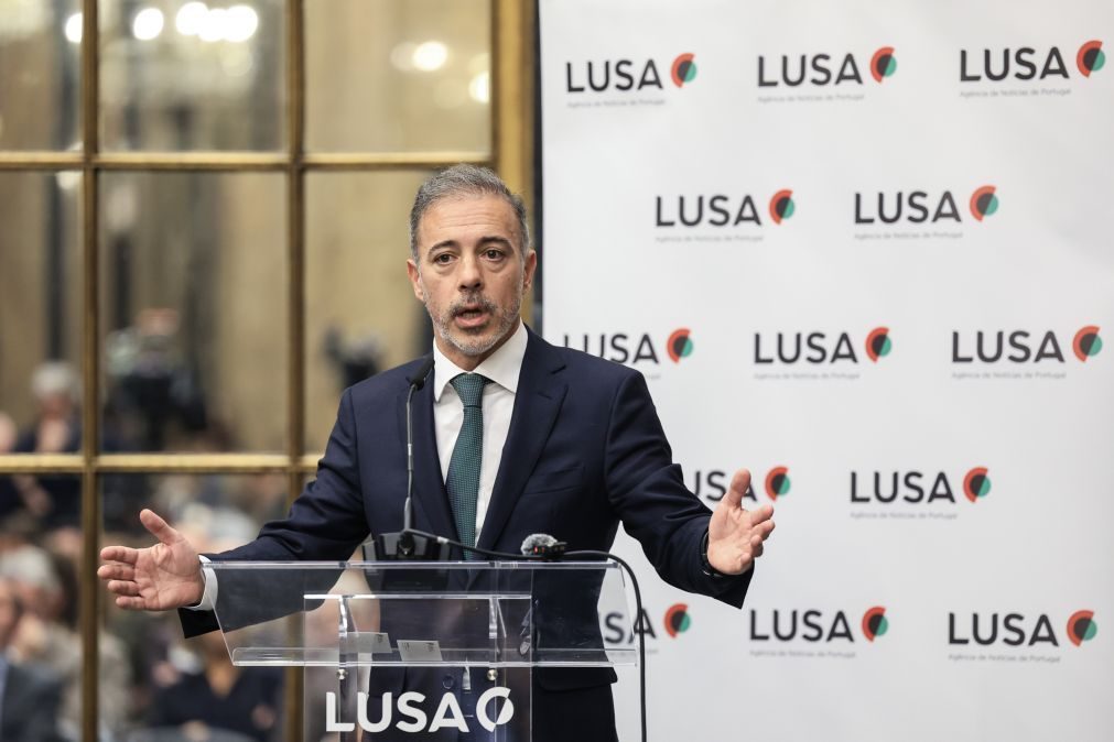 Governo espera concluir negociação de participações na Lusa nas