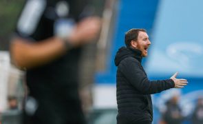 Ian Cathro rejeita baixas do Sporting como efeito facilitador para Estoril Praia