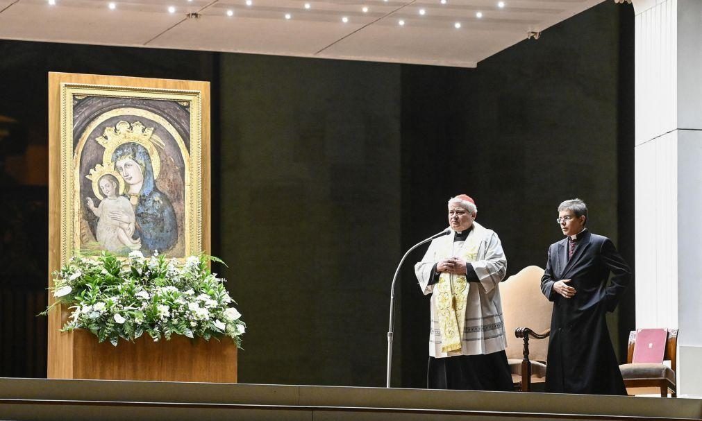 Papa mantém estado de saúde complexo, mas