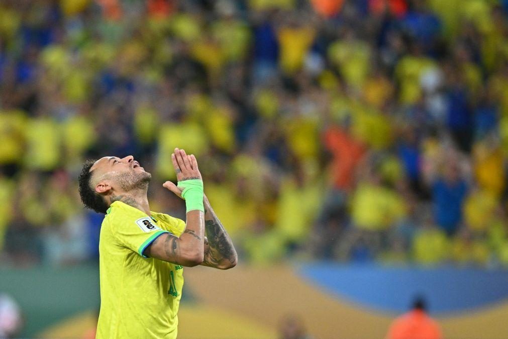 Neymar de regresso à seleção de futebol do Brasil após longa ausência