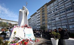 Papa Francisco diz estar a atravessar momento de provação