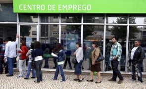 Número de desempregados inscritos nos centros de emprego sobe 2,3% em fevereiro