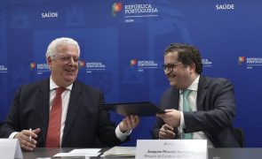 Governo e farmacêuticas assinam acordo para sustentabilidade do SNS