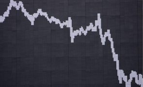 Bolsa de Tóquio fecha a perder 0,2%