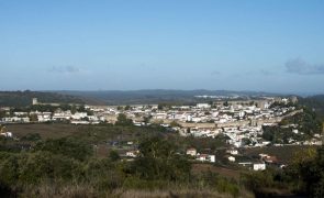 Um morto e dois feridos graves por esfaqueamento em Óbidos