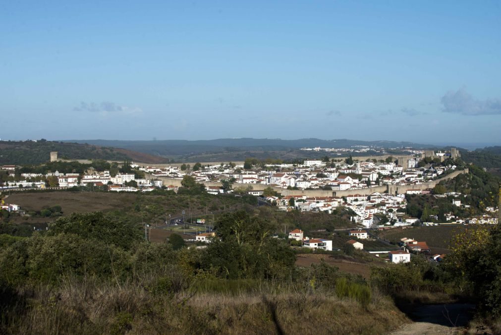 Um morto e dois feridos graves por esfaqueamento em Óbidos