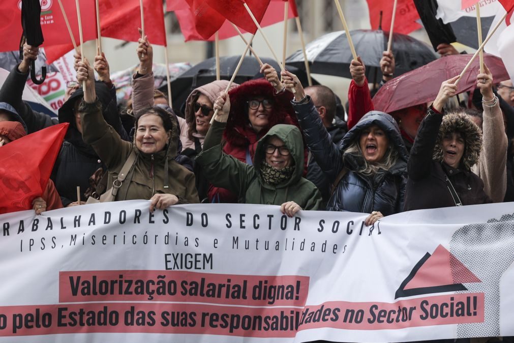 Trabalhores do setor social manifestam-se por melhores salários e condições de trabalho