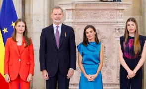 Letizia - A tradição real dos Bourbon que Felipe VI apoia e que a rainha abomina!