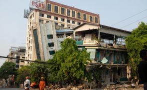 Autoridades de Myanmar elevam a 1.644 o número de mortos no sismo