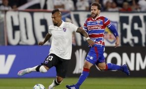 Dois mortos antes do Colo Colo-Fortaleza para a Libertadores, que acabou suspenso