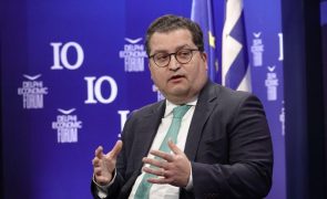 Governo escusa-se a apontar prazo para meta de 2% do PIB em defesa mas garante esforços