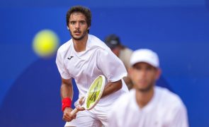 Tenista Francisco Cabral campeão de pares do 'challenger' de Madrid