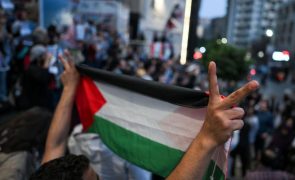 Ataques israelitas contra tendas de deslocados fazem 25 mortos em Gaza