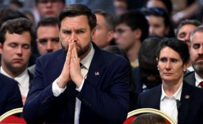 JD Vance recebido no Vaticano após críticas do Papa a política migratória dos EUA
