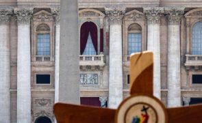 Vítimas italianas acusam Francisco de fazer pouco para combater pedofilia na igreja