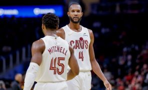 Poste Evan Mobley eleito defensor do ano na NBA