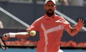 Novak Djokovic eliminado na estreia nos Masters 1.000 de Madrid