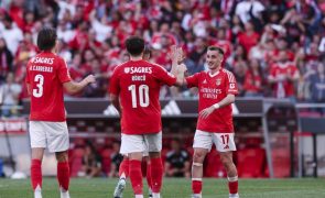 Benfica goleia AVS e fica a aguardar pelo resultado do Sporting no Bessa